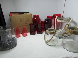 lot 176 image: Red and Clear Glass Vases