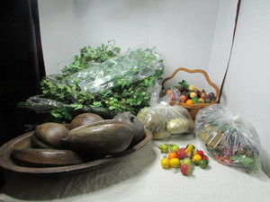 lot 185 image: Artificial Fruit Decor