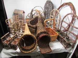 lot 186 image: Twig and Whicker Planters