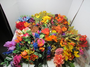 lot 194 image: Artificial Floral Arrangements
