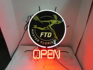 lot 207 image: FTD Master Florist Sign