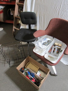 lot 211 image: Office Supplies