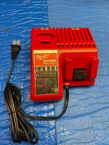 lot 85 image: M12M18 Milwaukee Charger Brand New