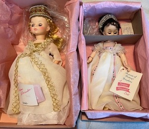 lot 32 image: Madame Alexander Doll Set Josephine and Isolde in Original Boxes