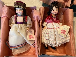 lot 34 image: Pair of Madame Alexander Opera Series Dolls, Carmen and Salome with Original Boxes