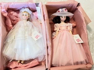 lot 38 image: Set of 2 Madame Alexander Elise Dolls in Original Boxes - Bride and Pink Dress