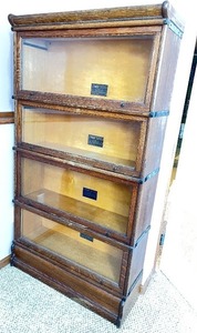 lot 301 image: Antique Fred Macey 4-Sectional Oak Barrister Bookcase