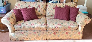 lot 180 image: Floral Upholstered Sofa with 4 Burgundy Accent Pillows, 82in