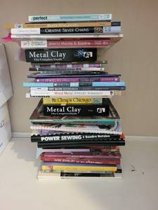 lot 133 image: Collection of Jewelry Making and Crafts Books Assorted Titles