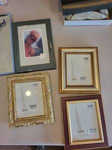 lot 177 image: Set of 6 Assorted Photo Frames Including Hand Painted and Italian Molding Styles