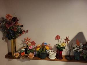 lot 274 image: Lot of Artificial Floral Arrangements with Vases and Decorative Pieces