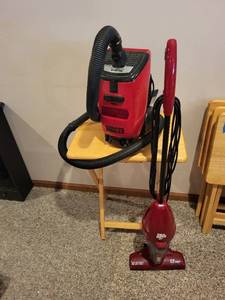 lot 283 image: Dirt Devil Can Vac 3.0 Peak HP and Dirt Devil 12 Amp Vacuum Cleaners