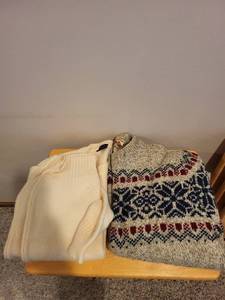 lot 289 image: Set of 2 Wool Sweaters - Shelter Mountain and Carl Michaels