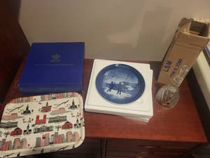 lot 298 image: Royal Copenhagen 1987 Porcelain Plate, Italian Crystal Bell, and Decorative Tray Set