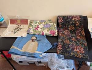 lot 256 image: Collection of 4 Decorative Table Runners - Assorted Patterns and Sizes