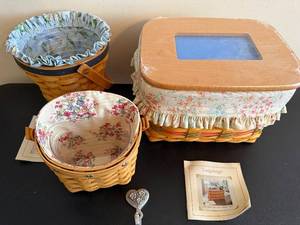 lot 186 image: Longaberger Baskets Set - Handwoven Floral Liners (Lot of 3)