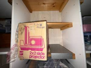 lot 365 image: GAF 2x2 Slide Projector Kit - Boxed, Metal Carry Case & Card Catalog (Vintage)