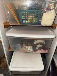 lot 366 image: Craft Supplies Assortment - Mixed Arts & Crafts Materials