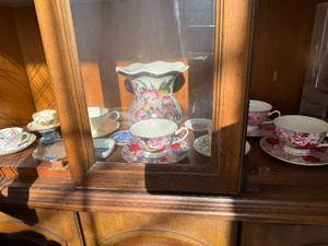 lot 351 image: Vintage Floral Porcelain Teacups & Saucers - Large Center Vase Included