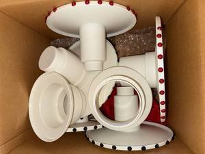 lot 431 image: Stacking Cupcake Stands