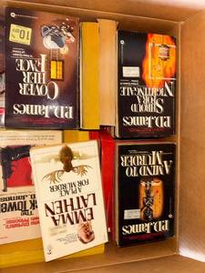 lot 439 image: Agatha Christie & Dorothy L. Sayers Mystery Paperbacks - Vintage Collectible Titles