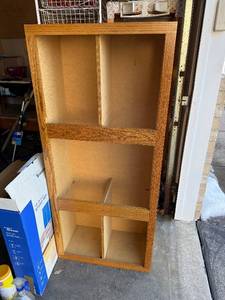 lot 453 image: Oak Upper Cabinet Unit with three doors