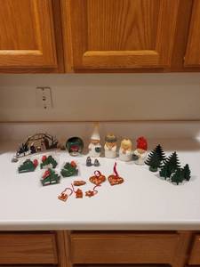 lot 249 image: Swedish Christmas Decor Collection with Lisa Larsson Figures and Ornaments