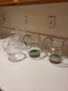 lot 259 image: Set of 4 Glass Pitchers Assorted Styles