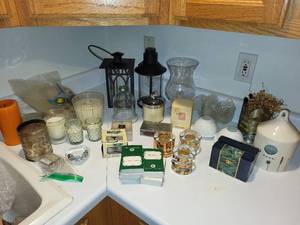 lot 263 image: Collection of Decorative Candle Holders, Lanterns, Votive Candles, and Home Decor Accents