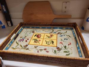 lot 282 image: Set of 2 Wicker Serving Trays with Painted Insert, Tracey Porter 1995