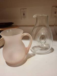 lot 284 image: Set of 2 Glass Pitchers - Skruf Sweden Handcrafted and Frosted Glass