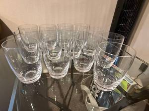 lot 307 image: Clear Glass Tumblers - Tall Highball Glass Set (Assorted Pieces)