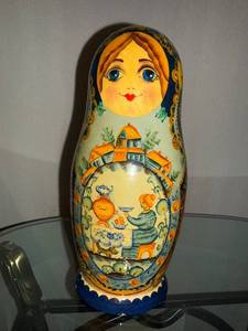 lot 312 image: Matryoshka Nesting Dolls Set - Hand-Painted Russian Village Scenes, Assorted Sizes