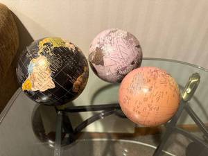 lot 318 image: World Globes Set of 3 - Map Design Decorative Globe Ornaments