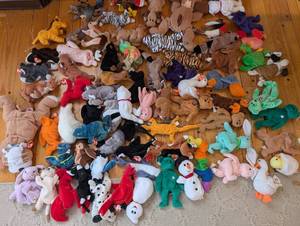 lot 115 image: Ty Beanie Babies Plush Assortment - Mixed Animal Stuffed Toys