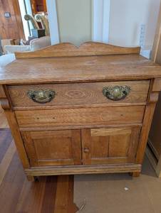 lot 132 image: Vintage Oak Sideboard Buffet with Carved Crest & Brass Hardware