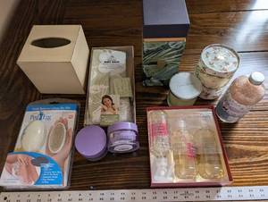 lot 153 image: Bath & Body Gift Set Ped Egg Foot File, Aroma Home Soothing Body Wrap, Yankee Candle