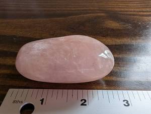 lot 164 image: Rose Quartz Stone - Pink 2 in Rock with LOVE Engraving