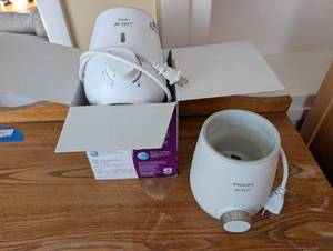 lot 194 image: 2 Philips Avent Bottle Warmers  - Fast Milk Warmer for Avent Bottles