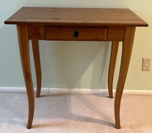 lot 14 image: Knotty Pine Console Table with Drawer - 30 in W
