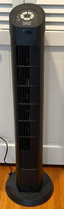 lot 34 image: Sunter Tower Fan - 40in Tall Oscillating Pedestal with Timer, Black