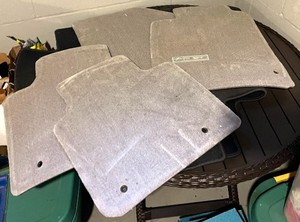 lot 71 image: LEXUS Floor Mats - Light Gray OEM Carpet Mats With Lexus Logo Plates