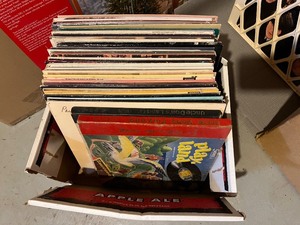 lot 83 image: Vinyl LPs Assorted Artists Collection, large lot - Elvis Presley, Sonny & Cher, Rita Coolidge and many more