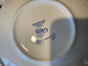 lot 12 image: Gien France Ciseaux Bleu Dinnerware Set - Blue & White Plates, Teapot, Cups