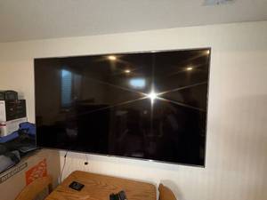 lot 393 image: LG 65UJ654-UB - 65-Inch 4K HDR Smart LED TV - webOS with Remote