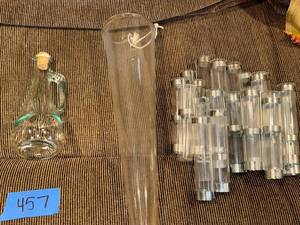 lot 457 image: Hanging Glass Vase - Adjustable Bud Vase