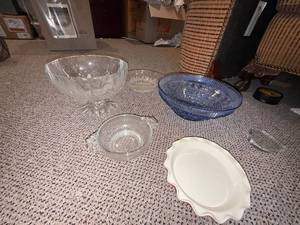 lot 459 image: Crystal Glassware - Bowls & Dishes (Lot of 7) Vintage Serving Pieces