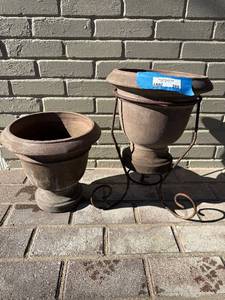 lot 286 image: Terracotta Urn-Style Planters & Wrought Iron Stand - Set of 2