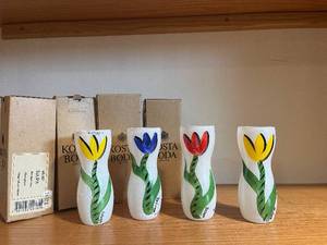lot 366 image: Kosta Boda Tulip Vases - Hand Painted White Glass (Lot of 4)