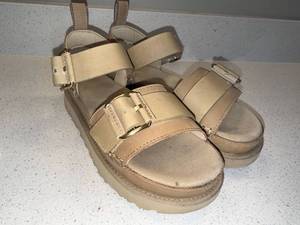 UGG Platform Buckle Strap Sandals Tan Beige Womens US 7 Good